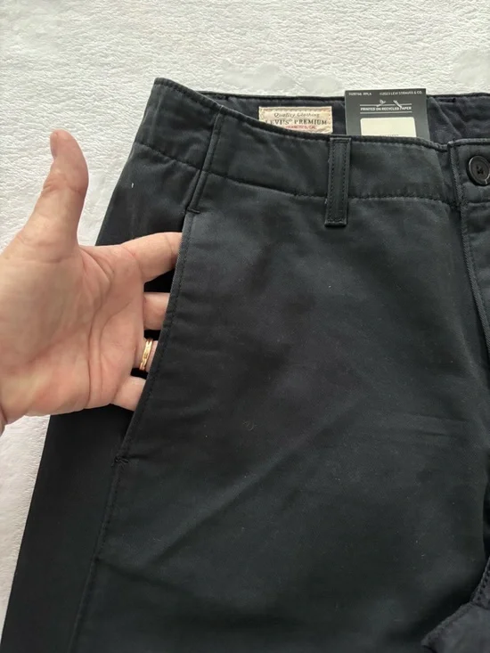 LEVI'S Premium XLBlack Chino Wide Leg Mid Rise Pants--NWT--26x31 - Picture 4 of 16